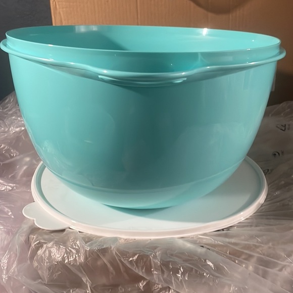 Tupperware 14L New - Picture 2 of 5